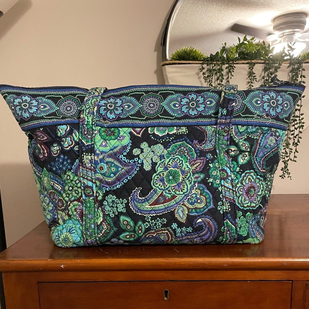 Vera Bradley duffel bag